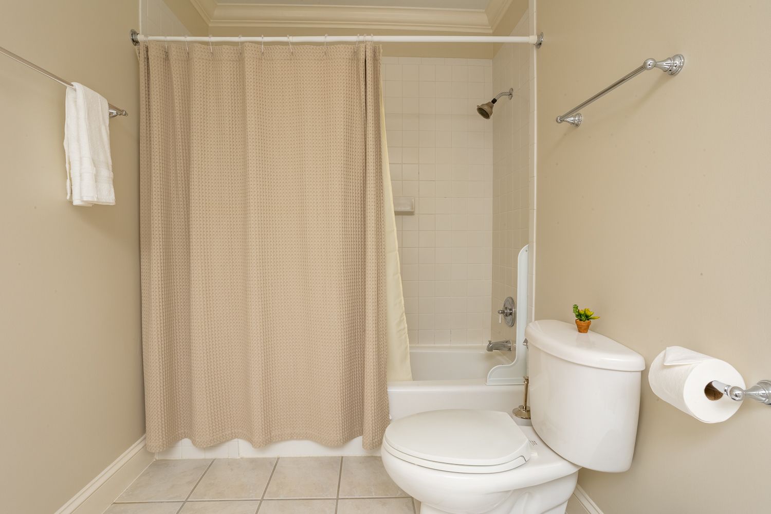 Yonder Luxury Vacation Rental Bathroom