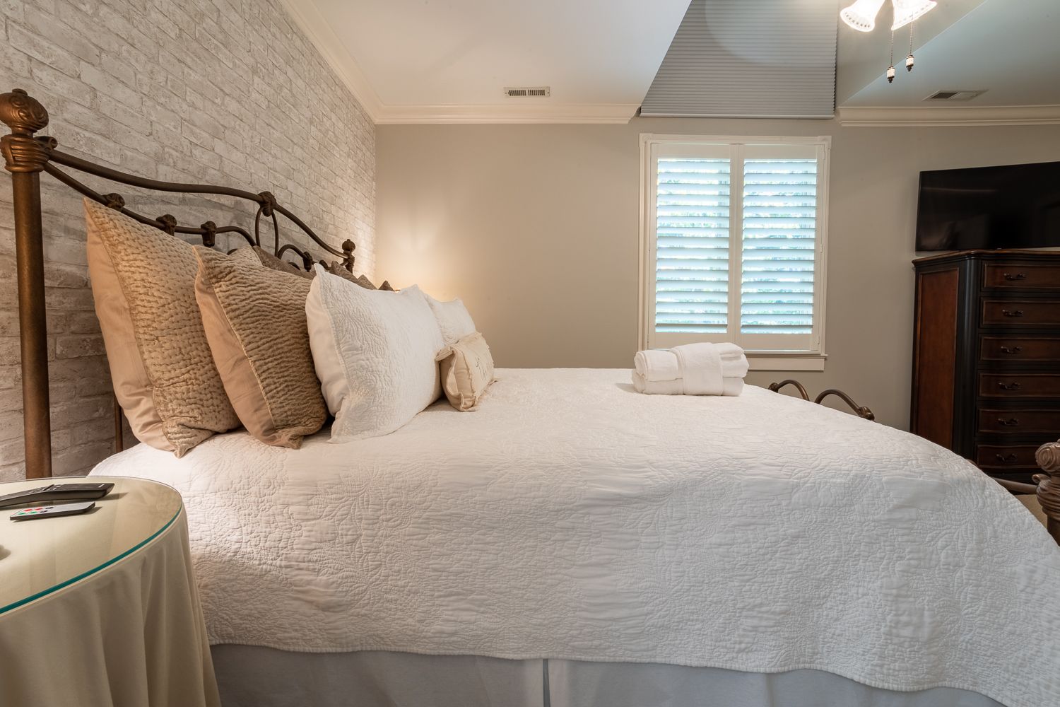 Yonder Luxury Vacation Rental Bedroom