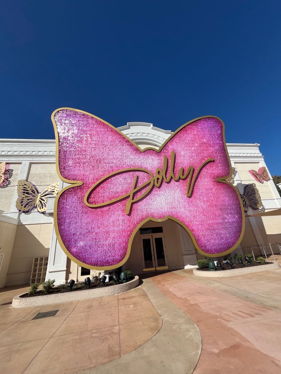 Dollywood building with Dolly logo